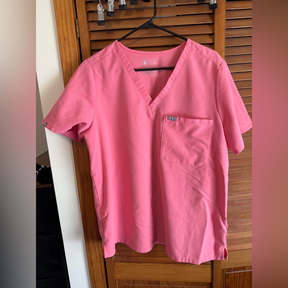 Figs Coral pink Scrub Top